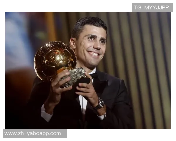 一年前的今天罗德里荣获金球奖见证足球历史的辉煌时刻