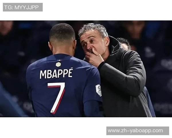 姆巴佩幽默回应对方球迷法语嘲讽称口音太烂引发笑声