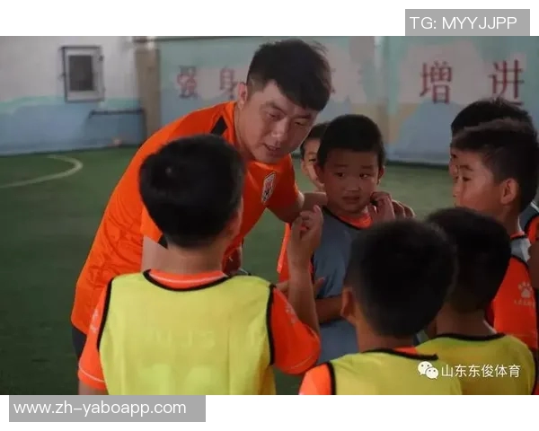 崔鹏谈国内青训比赛现状：密集程度高但质量不足影响训练效果